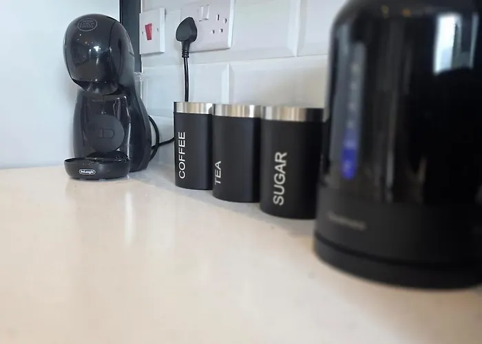 Stylish 3-bed With Parking - Ideal For Long Nyaraló *