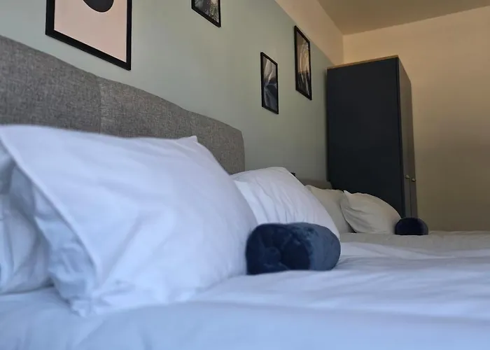 Nyaraló Stylish 3-bed With Parking - Ideal For Long *