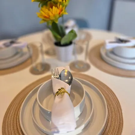 Stylish 3-bed With Parking - Ideal For Long Holiday home