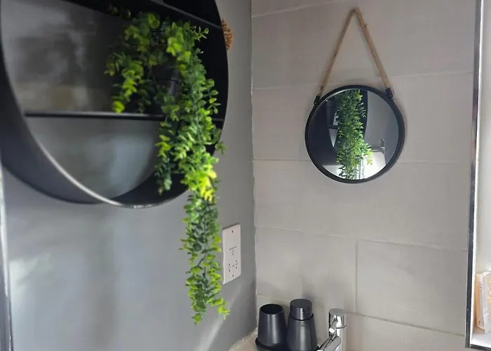 Prázdninový dům Stylish 3-bed With Parking - Ideal For Long